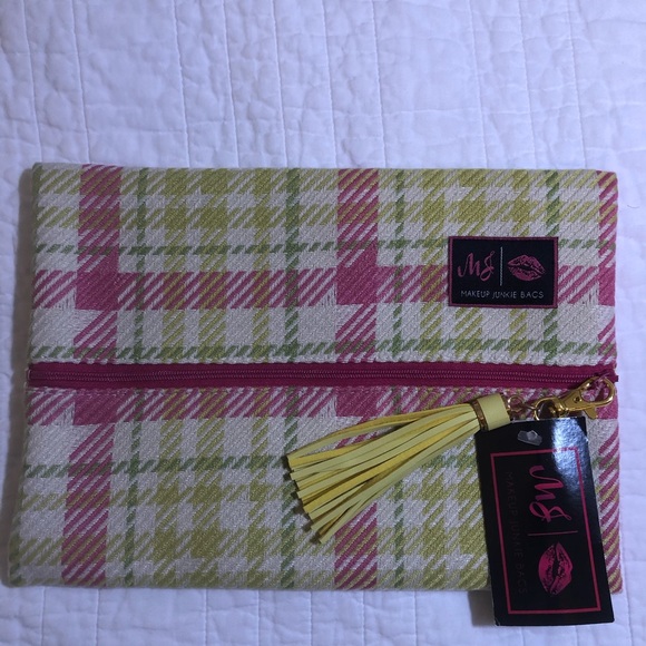 NEW Makeup Junkie Bag Size Medium Sweet Plaid - Picture 2 of 9